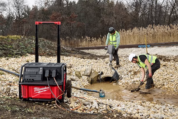 مشخصات فنی منبع تغذیه متحرک میلواکی مدل 3300R