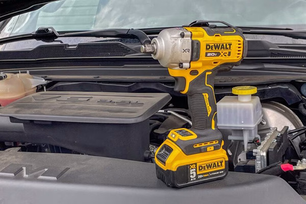 مهمترین ویژگیهای بکس شارژی 20V Max XR Brushless دیوالت مدل DCF891