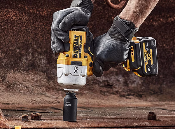 آیا بکس شارژی 20V MAX XR دیوالت مدل DCF961 قویترین محصول صنعتی بازار است؟