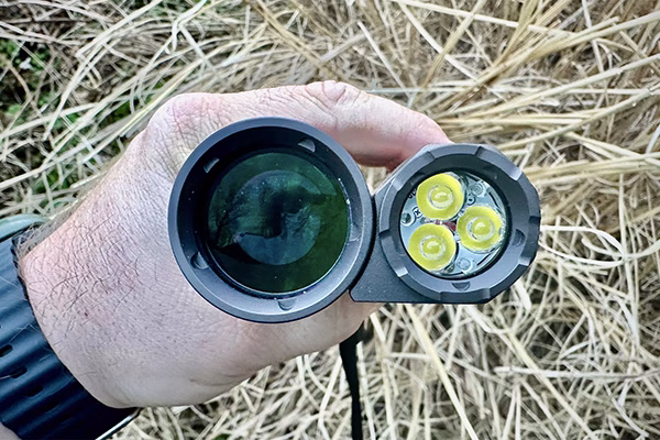 بررسی چراغ قوه Acebeam Terminator M1 از نظر طراحی و ویژگیهای کاربردی