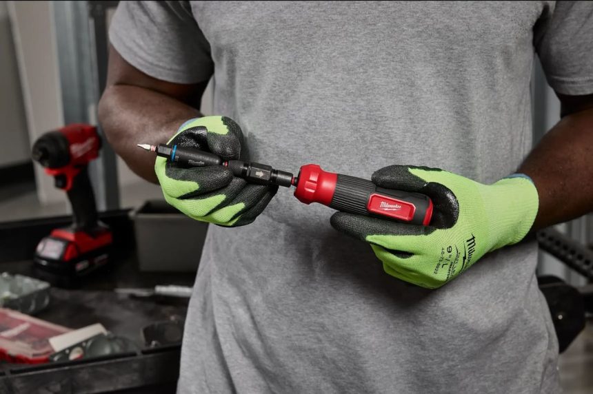 ست پیچ گوشتی 8 در 1 میلواکی مدل 48-22-2922